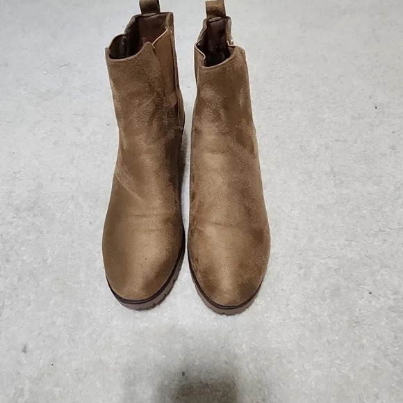 Brown heeled booties size 8 - Picture 2 of 6